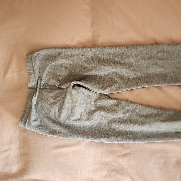 Alo Yoga Gray Air Land Ocean Leggings (sm) - Picture 4 of 5